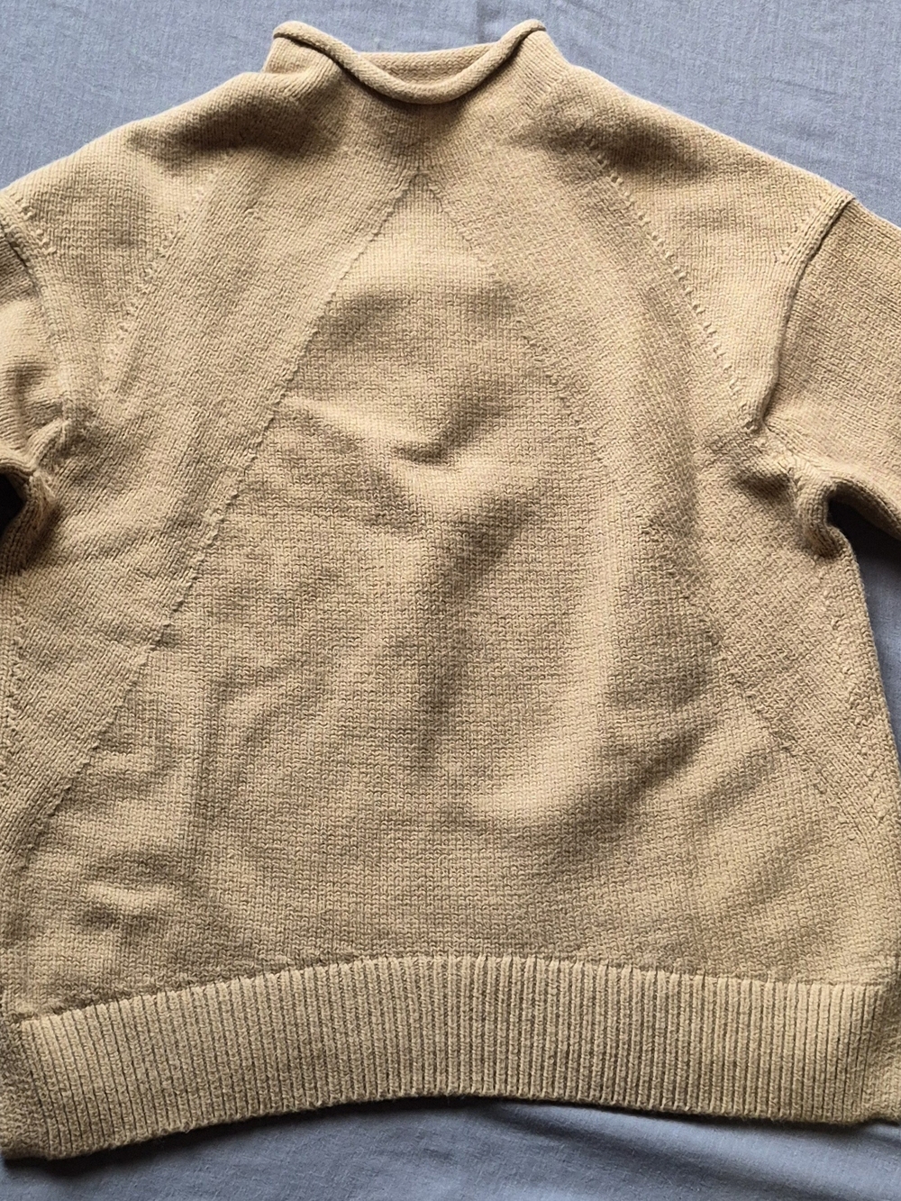 Banana Republic Women Crewneck Sweater in Camel Medium